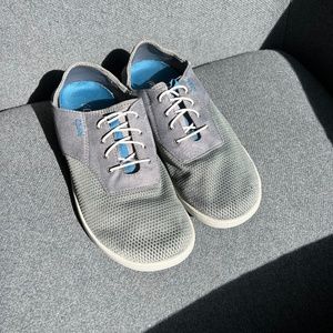 Olukai Men's 8.5 Sneakers